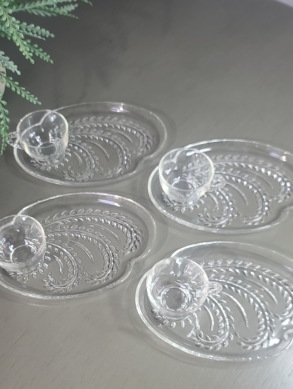 Federal Glass Homestead Wheat pattern snack plate Set Of 4 With Cups